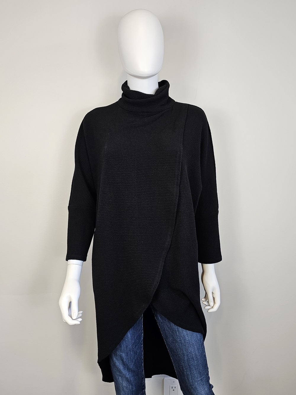 Joseph Ribkoff Black Turtleneck Winged Long Sleeve Top Sz 6